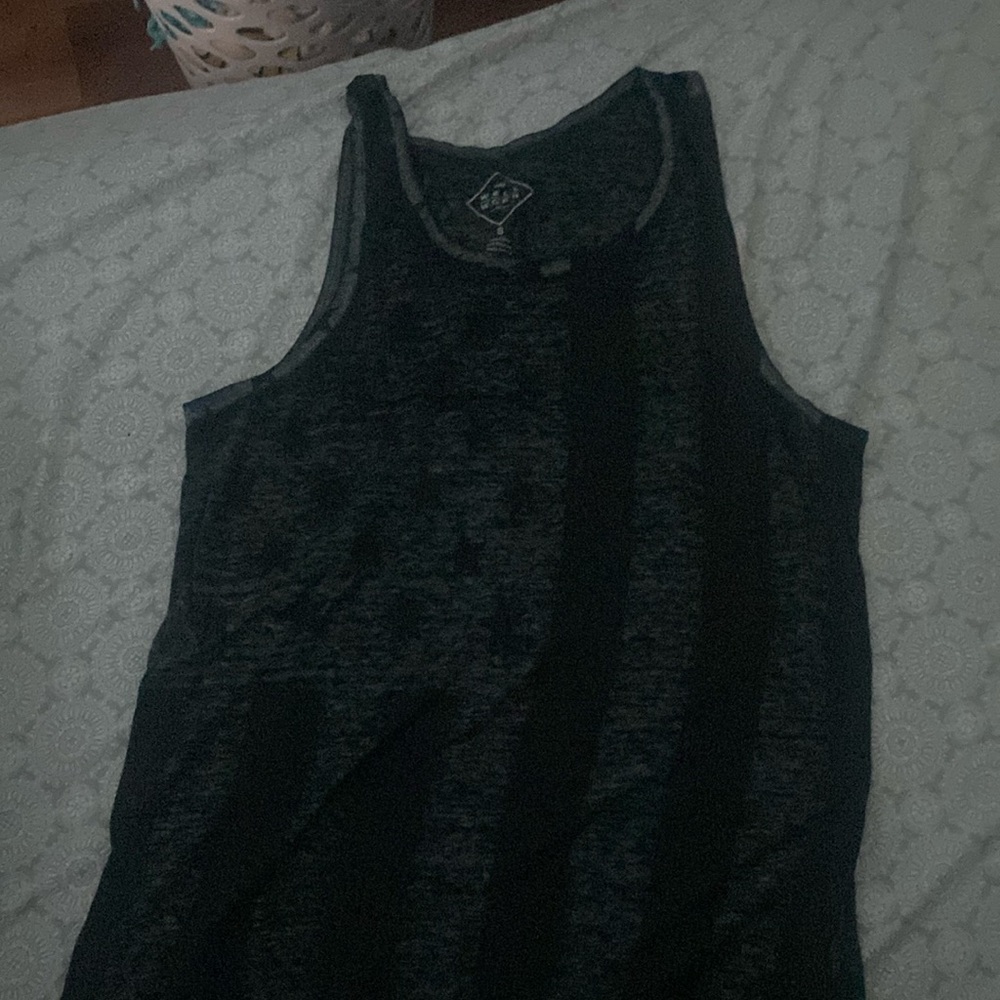 Black and grey american flag tank.